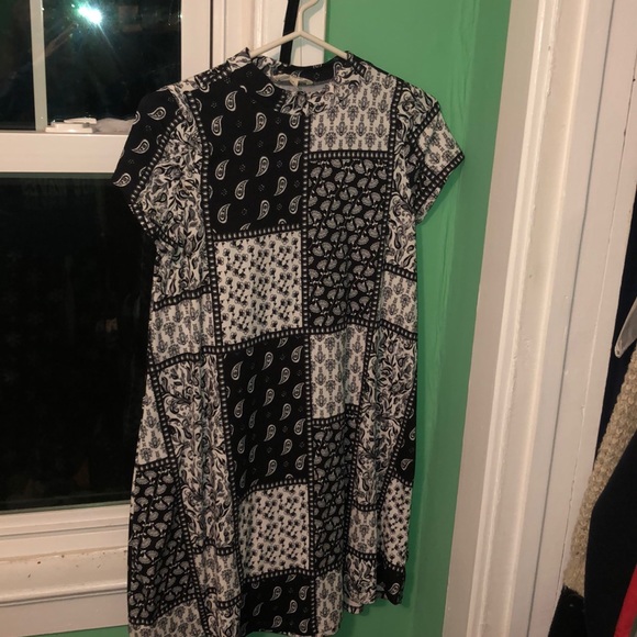 Muli Patterned Pink Rose t-shirt Dress - Picture 2 of 5